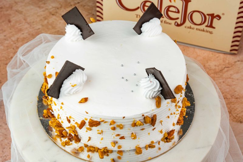 Honey Almond Crunch Cake