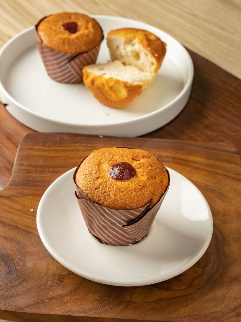 Strawberry Muffin (Eggless) 50gm